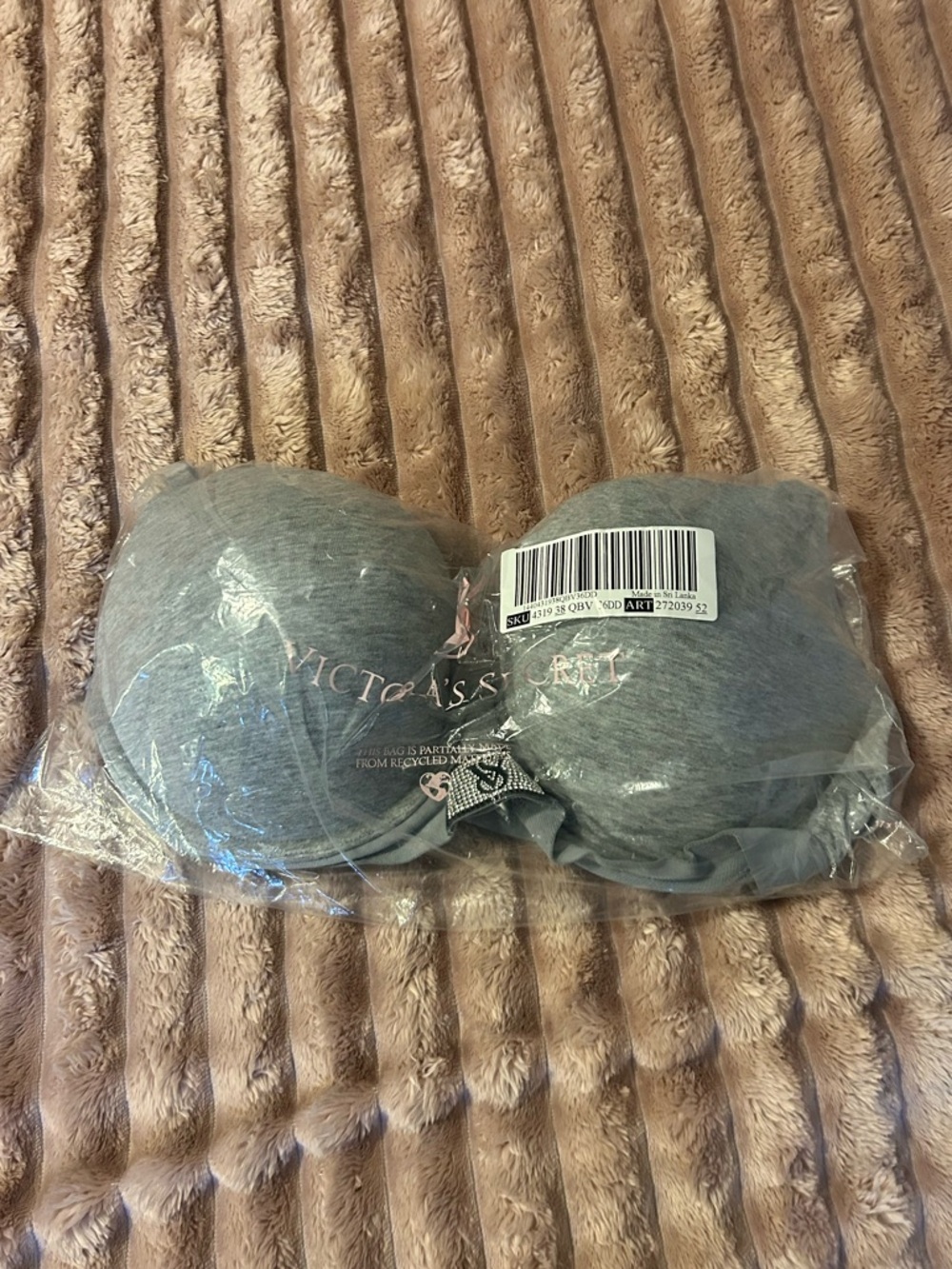 Victorias Secret NWT Push-up Bra Grey - Picture 2 of 4